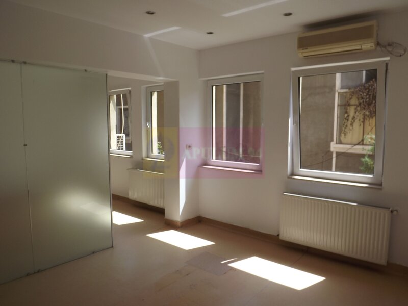 Vila individuala, singur in curte Cotroceni, 25 camere